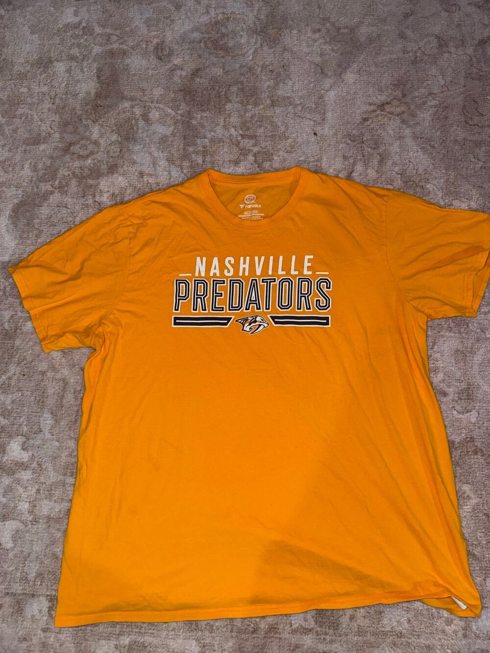 Nashville predators Men’s XL Tshirts